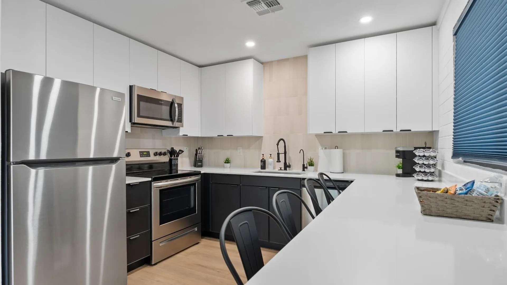 شقة Biltmore 2Br Bungalow #2 - Workspace, Free Parking, Laundry, Patio! فينيكس الولايات المتحدة الأمريكية